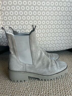 Freda Salvador Tan Chelsea Waterproof Boots Made in Spain Size 7.5